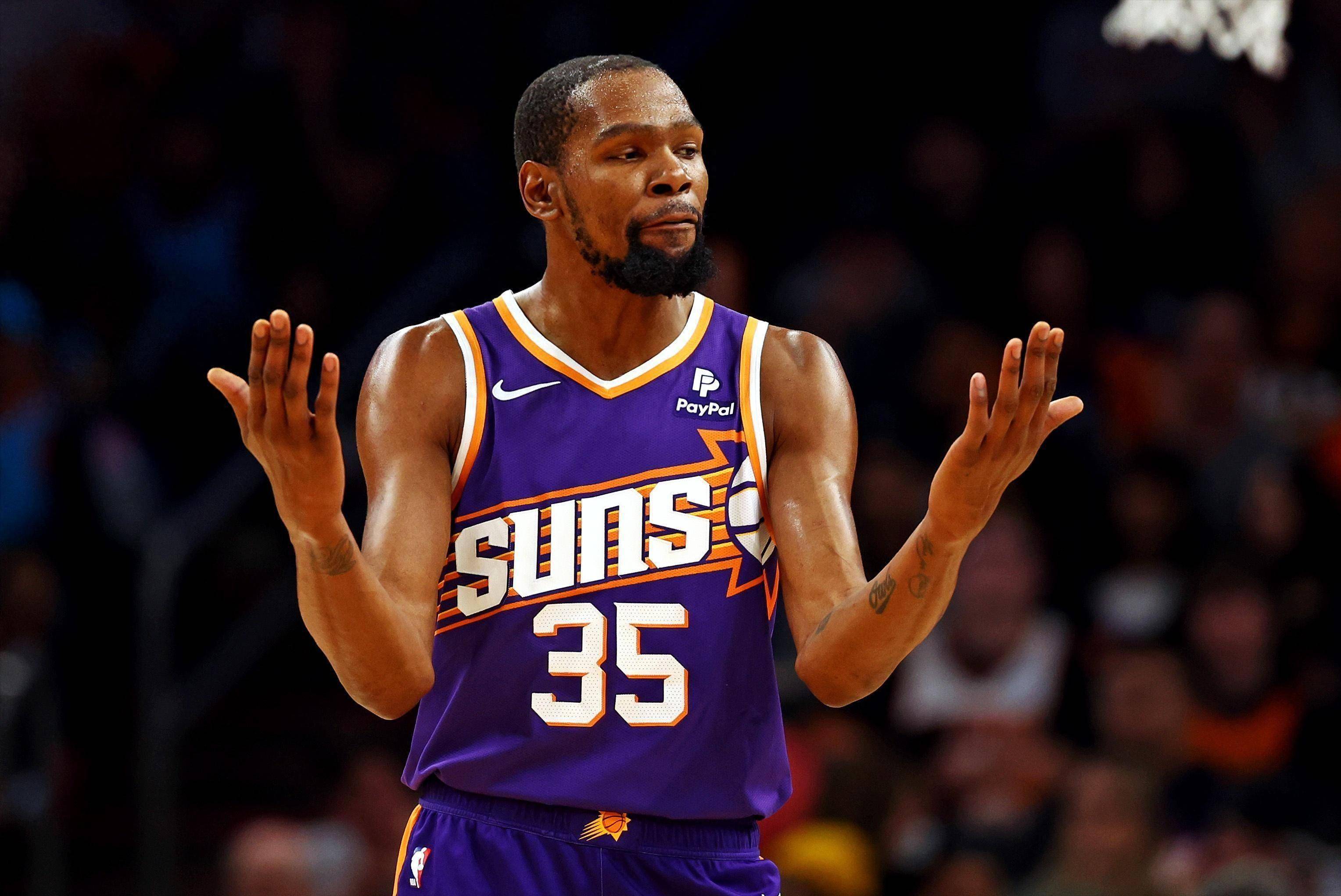 近期关于他 近期关于他