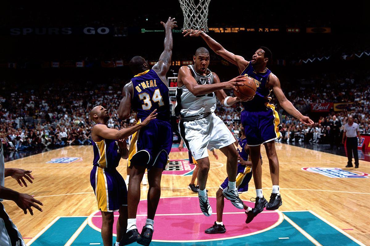 双方围绕粉 双方围绕粉